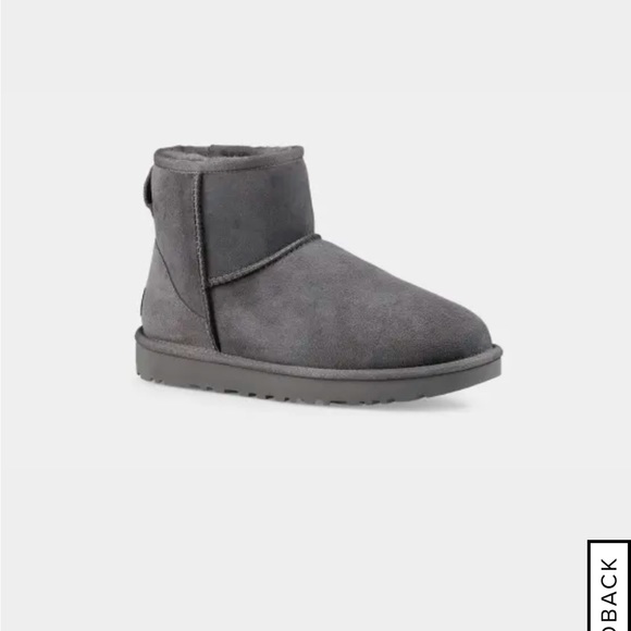 Ugg Classic Mini II Boot - Picture 1 of 9